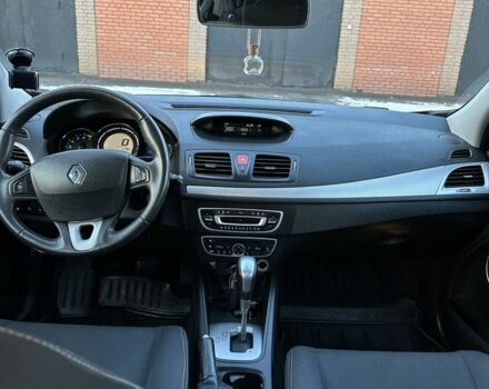 Серый Рено Меган, объемом двигателя 2 л и пробегом 247 тыс. км за 8000 $, фото 6 на Automoto.ua