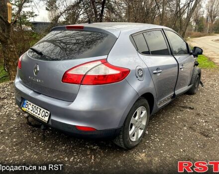 Серый Рено Меган, объемом двигателя 1.5 л и пробегом 300 тыс. км за 2500 $, фото 2 на Automoto.ua