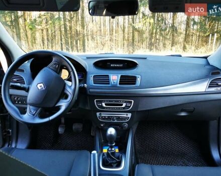Сірий Рено Меган, об'ємом двигуна 1.5 л та пробігом 259 тис. км за 5900 $, фото 18 на Automoto.ua