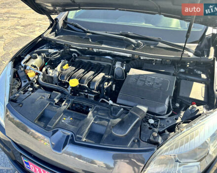 Рено Меган 2009 у Александрие на Automoto.ua Сірий Рено Меган, об'ємом двигуна 1.6 л та пробігом 212 тис. км за 7600 $, фото 28 на Automoto.ua