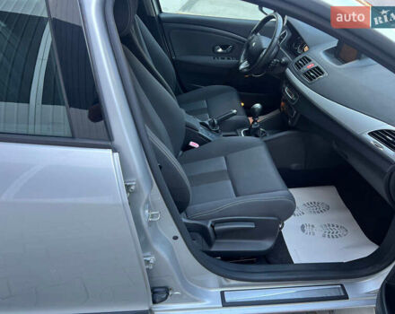 Серый Рено Меган, объемом двигателя 1.6 л и пробегом 144 тыс. км за 6699 $, фото 16 на Automoto.ua