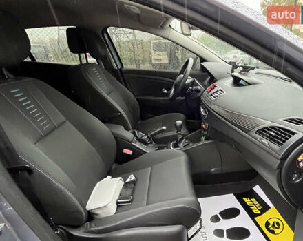Рено Меган 2009 в Стрые на Automoto.ua Серый Рено Меган, объемом двигателя 1.6 л и пробегом 131 тыс. км за 6999 $, фото 19 на Automoto.ua