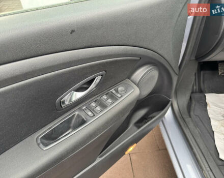 Серый Рено Меган, объемом двигателя 1.6 л и пробегом 200 тыс. км за 6250 $, фото 9 на Automoto.ua