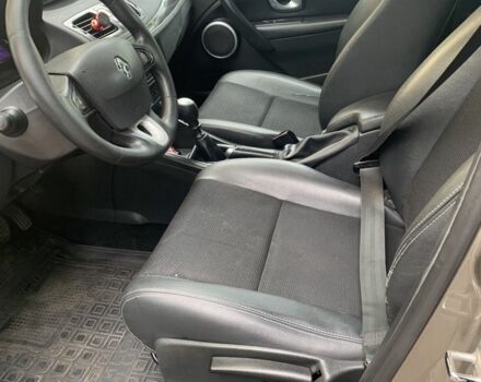 Сірий Рено Меган, об'ємом двигуна 1.5 л та пробігом 321 тис. км за 5500 $, фото 6 на Automoto.ua