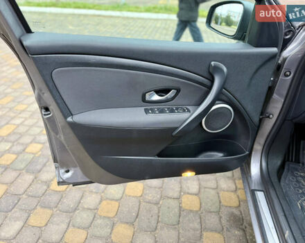 Сірий Рено Меган, об'ємом двигуна 1.6 л та пробігом 156 тис. км за 8350 $, фото 20 на Automoto.ua