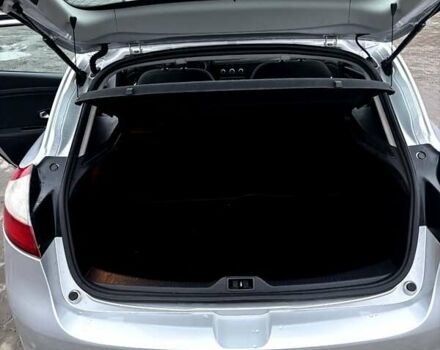 Сірий Рено Меган, об'ємом двигуна 1.6 л та пробігом 265 тис. км за 6100 $, фото 13 на Automoto.ua