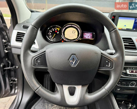 Сірий Рено Меган, об'ємом двигуна 1.6 л та пробігом 156 тис. км за 8350 $, фото 32 на Automoto.ua