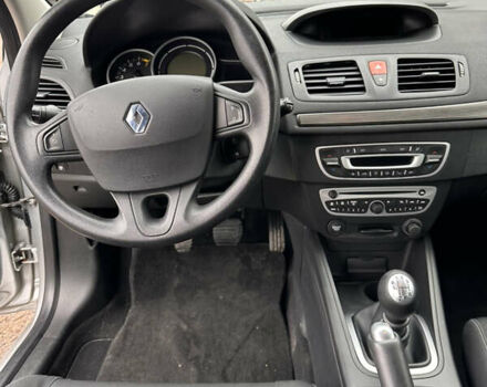 Серый Рено Меган, объемом двигателя 1.6 л и пробегом 170 тыс. км за 6500 $, фото 13 на Automoto.ua