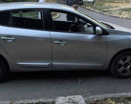 Сірий Рено Меган, об'ємом двигуна 1.5 л та пробігом 400 тис. км за 5700 $, фото 2 на Automoto.ua