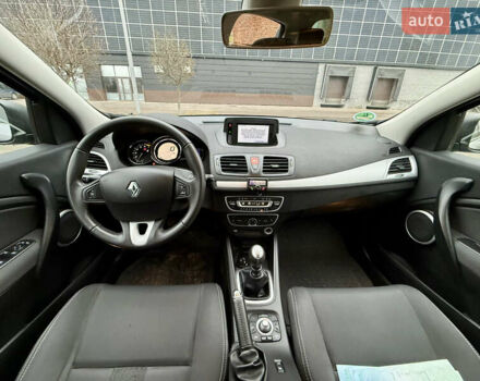 Сірий Рено Меган, об'ємом двигуна 1.6 л та пробігом 156 тис. км за 8350 $, фото 30 на Automoto.ua