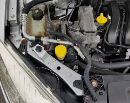 Рено Меган 2009 у Барышевке на Automoto.ua Сірий Рено Меган, об'ємом двигуна 1.6 л та пробігом 185 тис. км за 6950 $, фото 17 на Automoto.ua