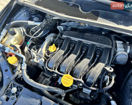 Рено Меган 2009 у Александрие на Automoto.ua Сірий Рено Меган, об'ємом двигуна 1.6 л та пробігом 212 тис. км за 7600 $, фото 29 на Automoto.ua