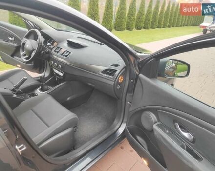 Сірий Рено Меган, об'ємом двигуна 1.6 л та пробігом 250 тис. км за 6200 $, фото 12 на Automoto.ua