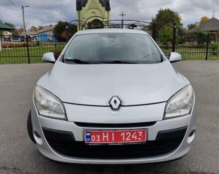 Рено Меган 2009 у Барышевке на Automoto.ua Сірий Рено Меган, об'ємом двигуна 1.6 л та пробігом 185 тис. км за 6950 $, фото 1 на Automoto.ua