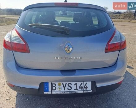Серый Рено Меган, объемом двигателя 1.6 л и пробегом 203 тыс. км за 7300 $, фото 3 на Automoto.ua