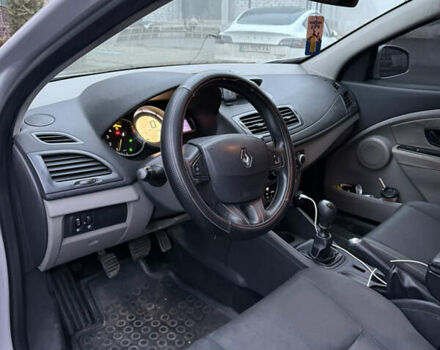 Серый Рено Меган, объемом двигателя 1.46 л и пробегом 300 тыс. км за 4700 $, фото 9 на Automoto.ua