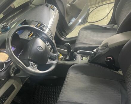 Серый Рено Меган, объемом двигателя 1.5 л и пробегом 258 тыс. км за 5800 $, фото 7 на Automoto.ua