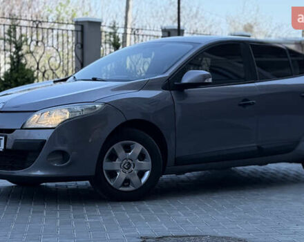 Рено Меган 2010 в Одессе на Automoto.ua Серый Рено Меган, объемом двигателя 1.46 л и пробегом 221 тыс. км за 5999 $, фото 13 на Automoto.ua