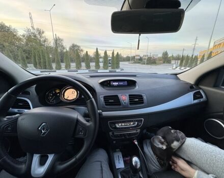 Рено Меган 2010 в Житомире на Automoto.ua Серый Рено Меган, объемом двигателя 1.5 л и пробегом 305 тыс. км за 6600 $, фото 6 на Automoto.ua