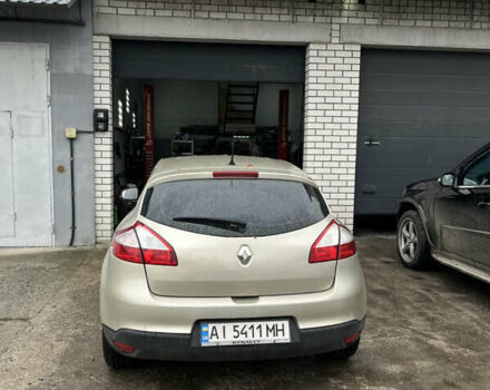 Сірий Рено Меган, об'ємом двигуна 1.6 л та пробігом 215 тис. км за 6800 $, фото 1 на Automoto.ua