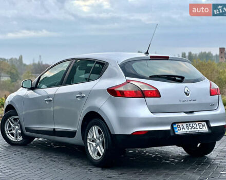 Рено Меган 2010 в Кропивницком (Кировограде) на Automoto.ua Серый Рено Меган, объемом двигателя 0 л и пробегом 270 тыс. км за 6300 $, фото 2 на Automoto.ua