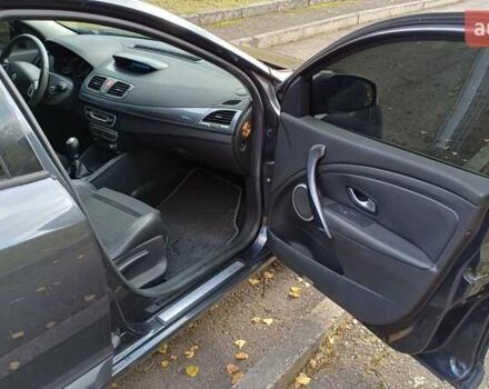 Рено Меган 2010 в Ровно на Automoto.ua Серый Рено Меган, объемом двигателя 1.46 л и пробегом 286 тыс. км за 5500 $, фото 9 на Automoto.ua