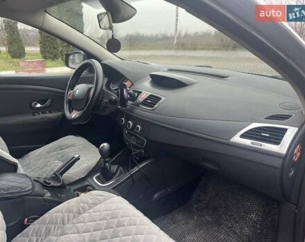 Серый Рено Меган, объемом двигателя 1.46 л и пробегом 322 тыс. км за 5800 $, фото 12 на Automoto.ua