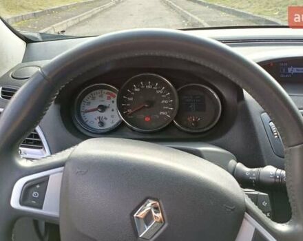 Рено Меган 2010 в Ровно на Automoto.ua Серый Рено Меган, объемом двигателя 1.46 л и пробегом 286 тыс. км за 5500 $, фото 1 на Automoto.ua