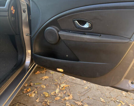 Серый Рено Меган, объемом двигателя 1.6 л и пробегом 303 тыс. км за 6500 $, фото 27 на Automoto.ua