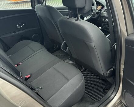 Серый Рено Меган, объемом двигателя 1.6 л и пробегом 248 тыс. км за 6800 $, фото 14 на Automoto.ua