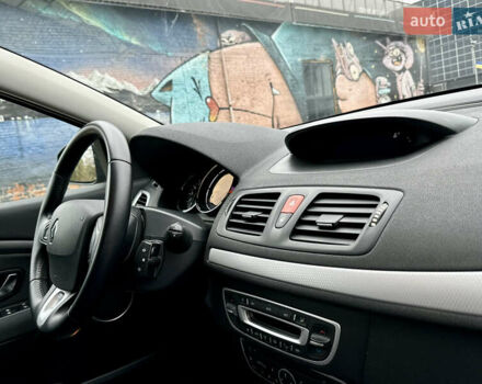 Серый Рено Меган, объемом двигателя 1.6 л и пробегом 164 тыс. км за 8000 $, фото 39 на Automoto.ua