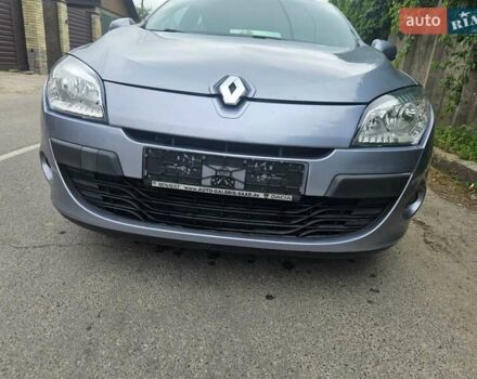 Рено Меган 2010 в Виннице на Automoto.ua Серый Рено Меган, объемом двигателя 1.6 л и пробегом 186 тыс. км за 6150 $, фото 3 на Automoto.ua