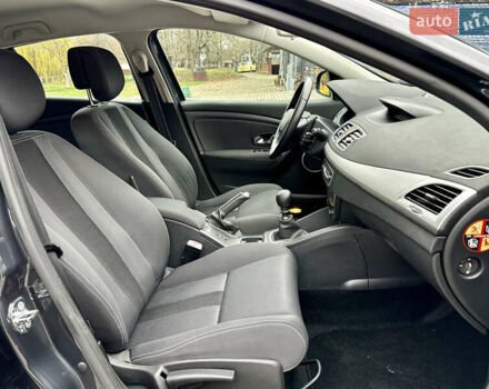 Серый Рено Меган, объемом двигателя 1.6 л и пробегом 164 тыс. км за 8000 $, фото 35 на Automoto.ua