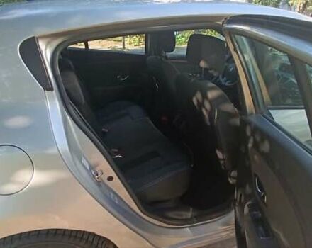 Рено Меган 2010 в Житомире на Automoto.ua Серый Рено Меган, объемом двигателя 1.46 л и пробегом 224 тыс. км за 6500 $, фото 7 на Automoto.ua