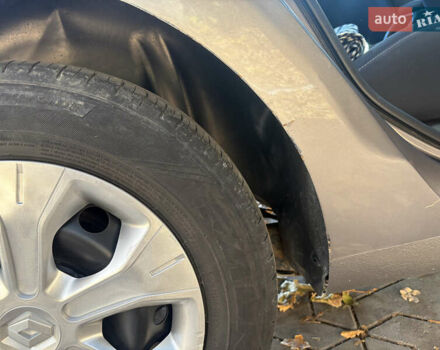 Серый Рено Меган, объемом двигателя 1.6 л и пробегом 303 тыс. км за 6500 $, фото 19 на Automoto.ua