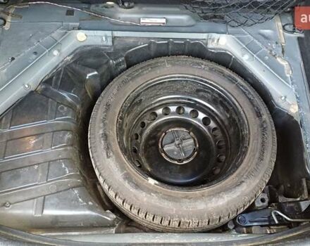 Рено Меган 2010 в Ровно на Automoto.ua Серый Рено Меган, объемом двигателя 1.46 л и пробегом 286 тыс. км за 5500 $, фото 20 на Automoto.ua