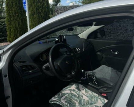 Серый Рено Меган, объемом двигателя 1.46 л и пробегом 230 тыс. км за 6299 $, фото 8 на Automoto.ua