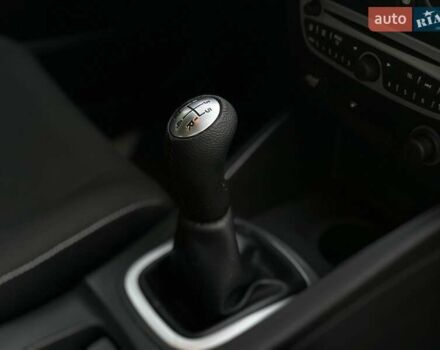 Серый Рено Меган, объемом двигателя 1.6 л и пробегом 168 тыс. км за 6500 $, фото 12 на Automoto.ua