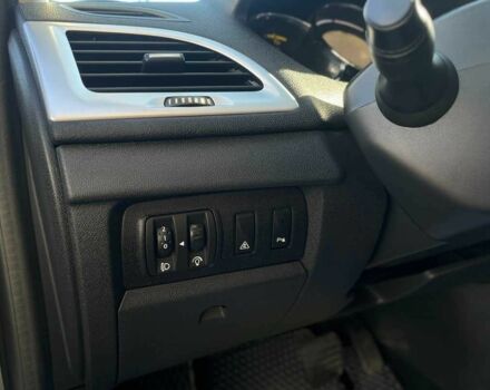 Серый Рено Меган, объемом двигателя 1.5 л и пробегом 289 тыс. км за 7200 $, фото 17 на Automoto.ua