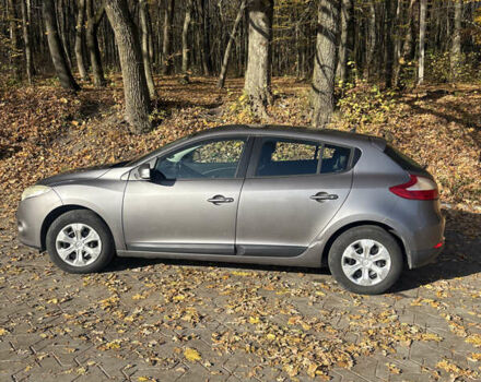 Серый Рено Меган, объемом двигателя 1.6 л и пробегом 303 тыс. км за 6500 $, фото 3 на Automoto.ua