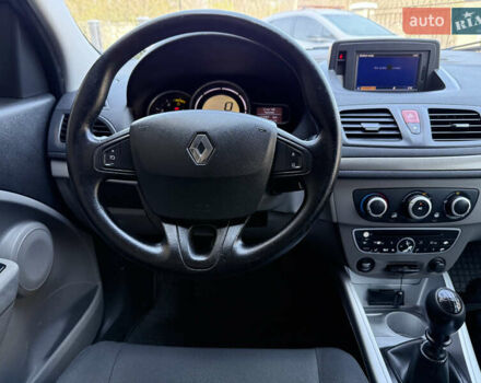 Рено Меган 2010 в Одессе на Automoto.ua Серый Рено Меган, объемом двигателя 1.46 л и пробегом 221 тыс. км за 5999 $, фото 27 на Automoto.ua