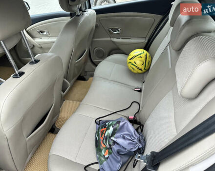 Сірий Рено Меган, об'ємом двигуна 2 л та пробігом 195 тис. км за 6700 $, фото 7 на Automoto.ua