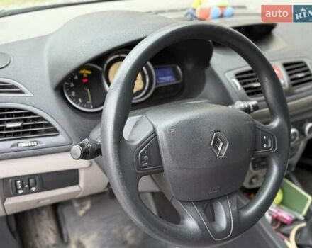 Серый Рено Меган, объемом двигателя 1.46 л и пробегом 299 тыс. км за 6200 $, фото 4 на Automoto.ua