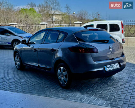 Рено Меган 2010 в Одессе на Automoto.ua Серый Рено Меган, объемом двигателя 1.46 л и пробегом 221 тыс. км за 5999 $, фото 9 на Automoto.ua