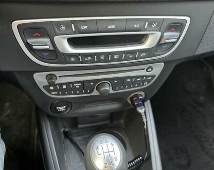 Серый Рено Меган, объемом двигателя 1.5 л и пробегом 275 тыс. км за 6800 $, фото 13 на Automoto.ua