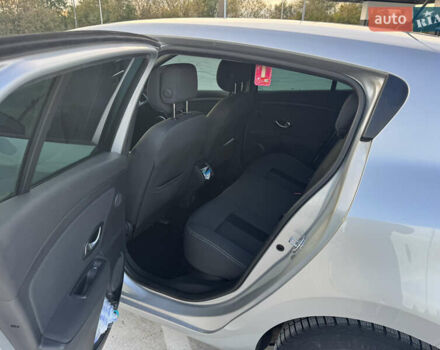 Рено Меган 2010 в Житомире на Automoto.ua Серый Рено Меган, объемом двигателя 1.46 л и пробегом 305 тыс. км за 7000 $, фото 15 на Automoto.ua