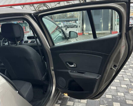 Серый Рено Меган, объемом двигателя 1.6 л и пробегом 248 тыс. км за 6800 $, фото 13 на Automoto.ua