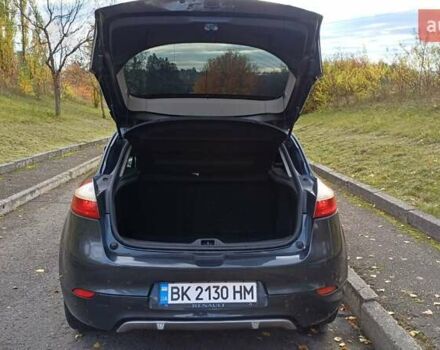 Рено Меган 2010 в Ровно на Automoto.ua Серый Рено Меган, объемом двигателя 1.46 л и пробегом 286 тыс. км за 5500 $, фото 16 на Automoto.ua