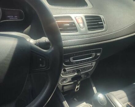 Сірий Рено Меган, об'ємом двигуна 1.6 л та пробігом 241 тис. км за 7300 $, фото 9 на Automoto.ua