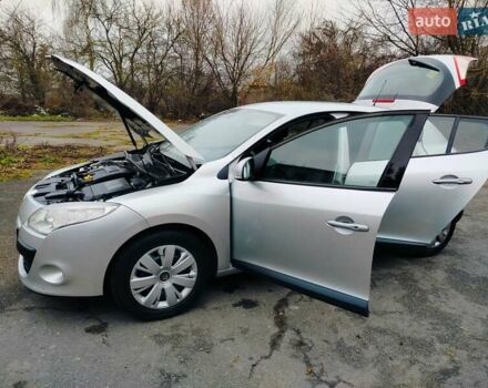 Серый Рено Меган, объемом двигателя 1.4 л и пробегом 247 тыс. км за 5900 $, фото 23 на Automoto.ua